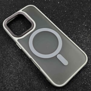 کاور قاب میلیونی مدل MAG-SAFE آیفون 16 پرو