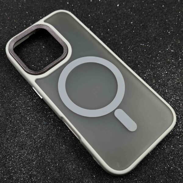 کاور قاب میلیونی مدل MAG-SAFE آیفون 16 پرو