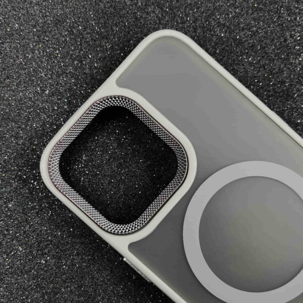 کاور قاب میلیونی مدل MAG-SAFE آیفون 15 پرو مکس