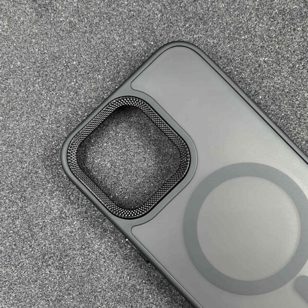 کاور قاب میلیونی مدل MAG-SAFE آیفون 16 پرو مکس