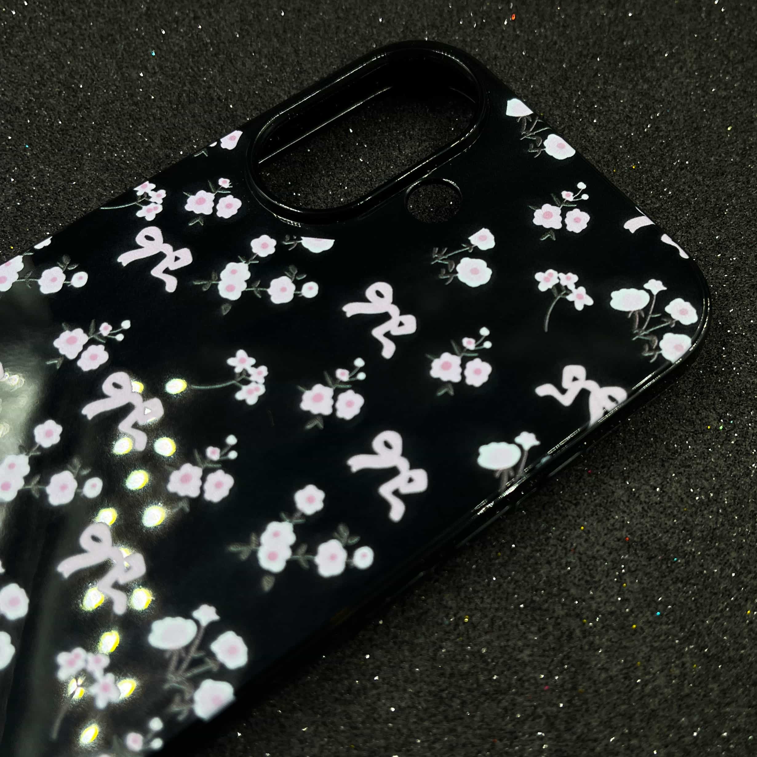 قاب FLOWE گوشی آیفون 16